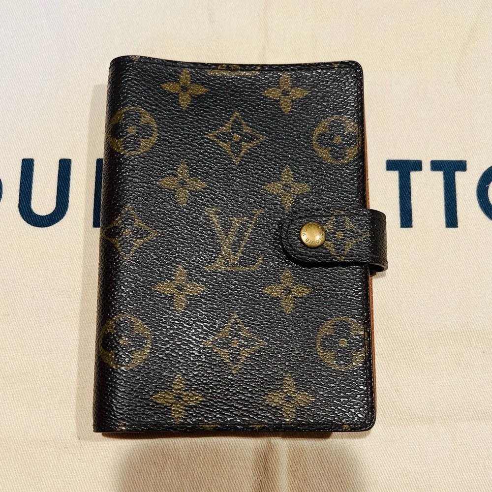 Louis Vuitton Small Ring Agenda Cover